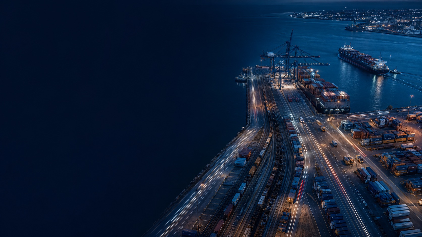 International port terminal connecting ocean, rail and road freight